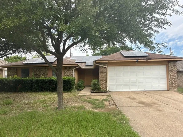 914 Larue Dr, Cedar Hill, TX 75104