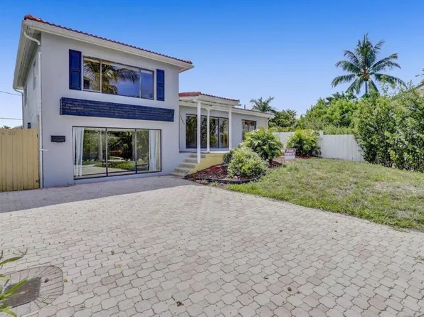1425 NE 4th Ct, Boca Raton, FL 33432