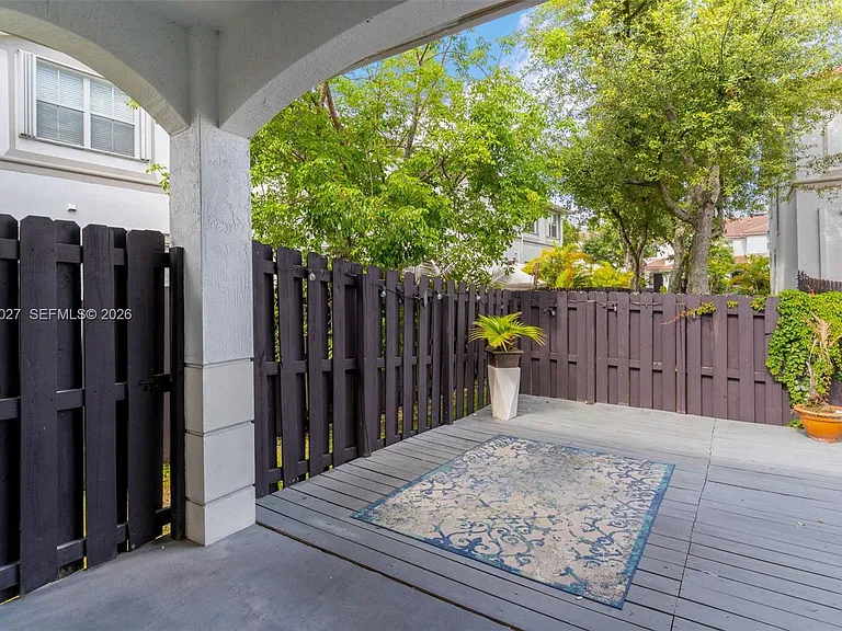 8165 NW 108th Ave — Photo 22