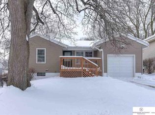 5721 Manderson St, Omaha, NE 68104