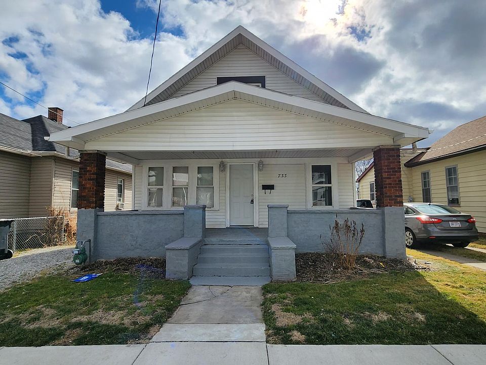 1st image of 733 Redwood Ave
