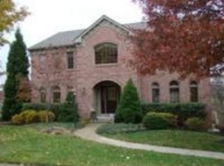 422 Pine Valley Dr, Bridgeville, PA