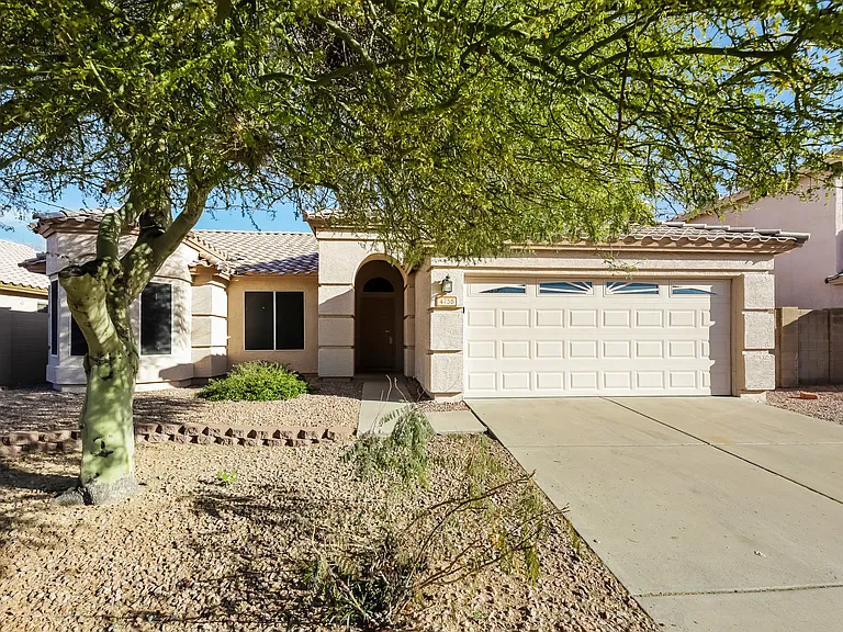 4758 W Kristal Way — Photo 1