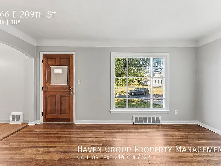 866 E 209th St — Photo 3