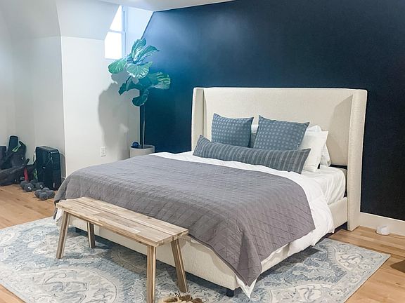 Huge master suite with large closet and space for sitting area/workout space/desk.