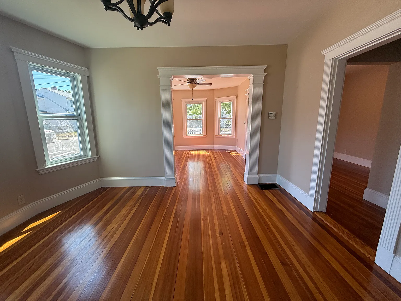 3 bed, 1376 sqft, $3,400 — Photo 4