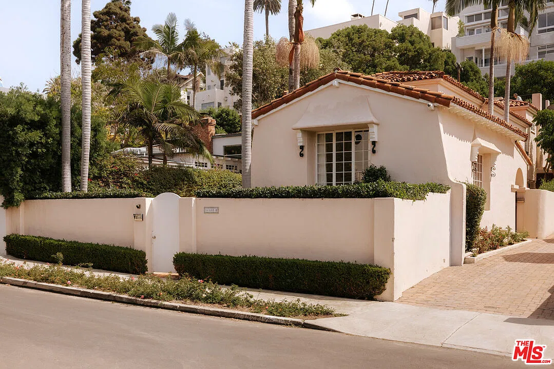 5 bed, 4.0 bath, 3400 sqft, $25,000 — Photo 1