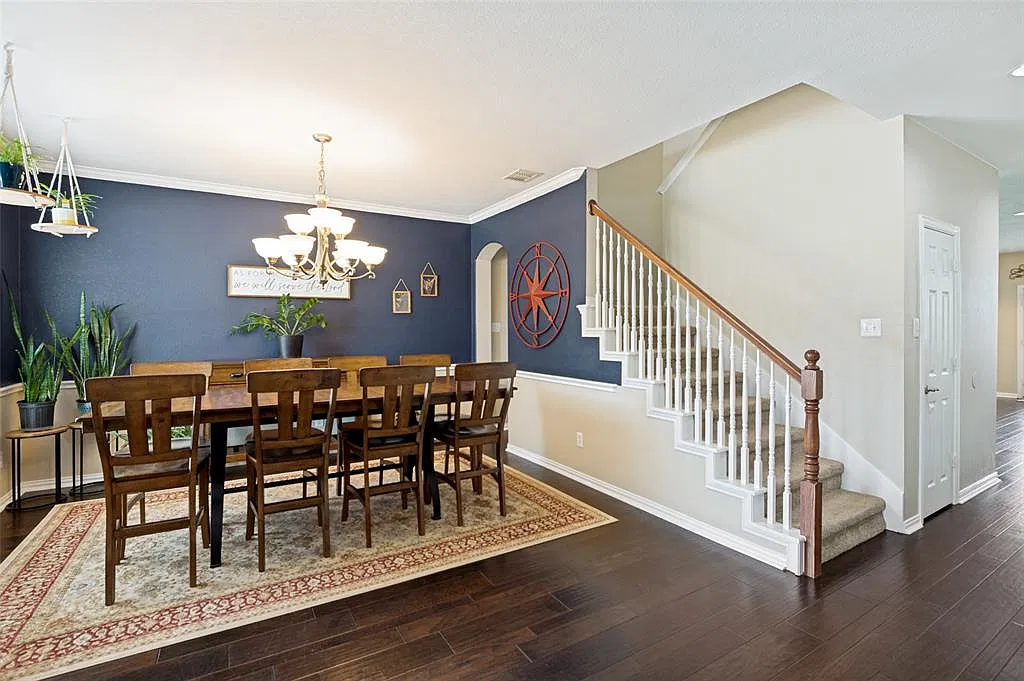 4 bed, 3030 sqft, $2,700 — Photo 4