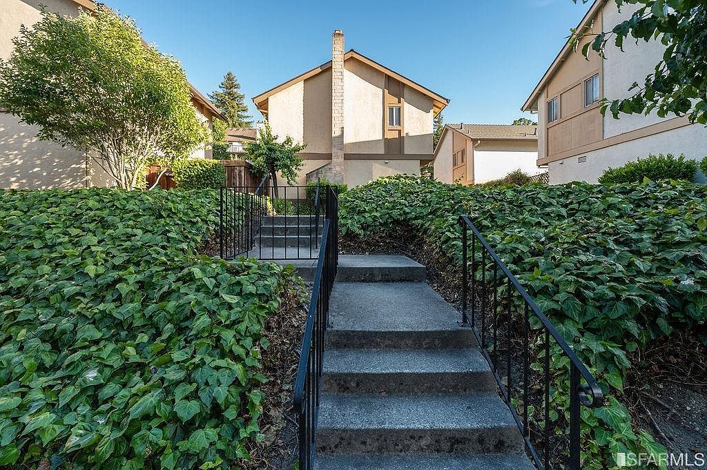 1375 Ridgecrest Rd, Pinole, CA 94564 Zillow