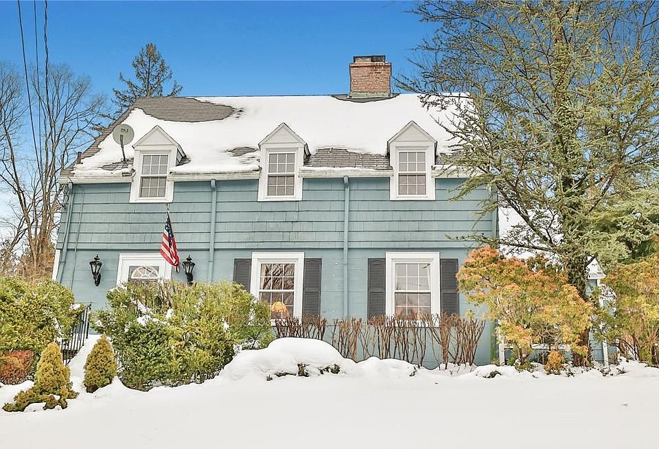 1st image of 15 Brook Manor Lane