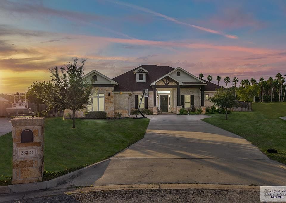 1st image of 28224 La Canada