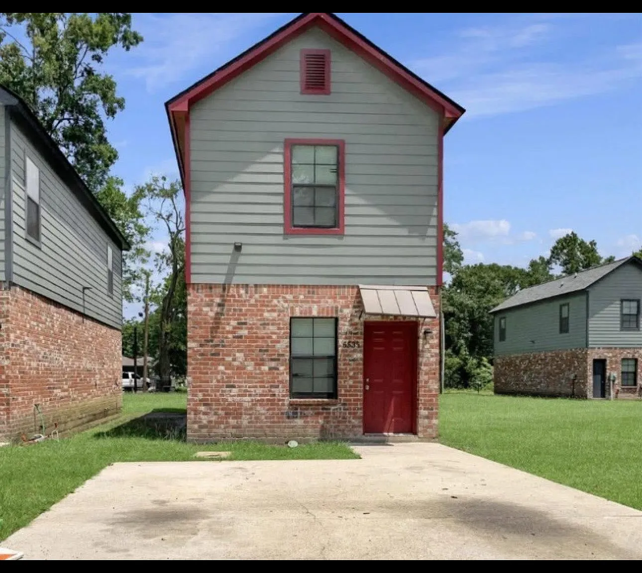 3 bed, 1300 sqft, $1,350 — Photo 1