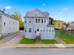 31 Whitcomb St, Webster, MA 01570