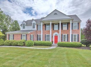 5290 Wheatland Dr, Zionsville, PA 18092