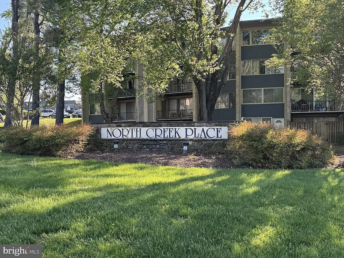 North Creek Place Codm — Photo 1
