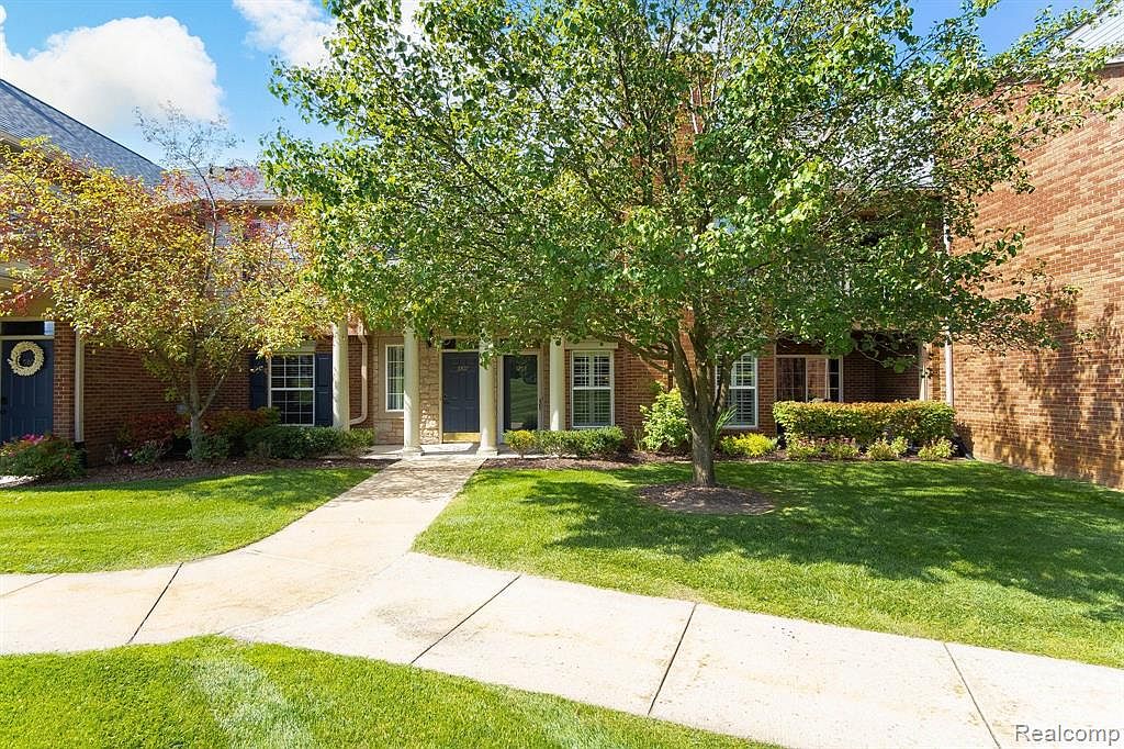 5293 Brookemonte Cir, Oakland Twp, MI 48306 Zillow