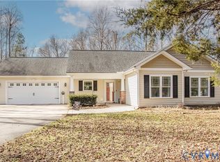 14720 Gamblers Cove Ln, Chester, VA 23836