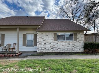732 E Pecan St, Hurst, TX 76053