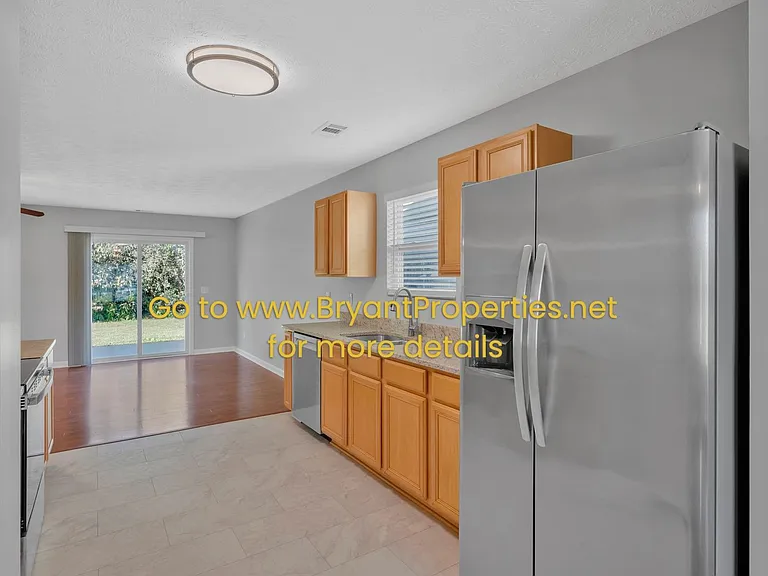 2872 Creekbend Dr — Photo 8