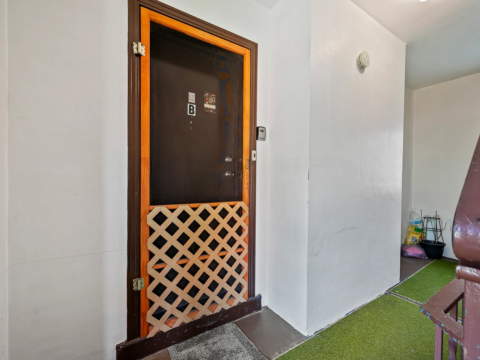 1441 Lincoln Way - B — Photo 3