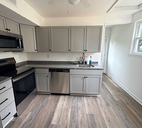 3rd image of 25 Richard Rd