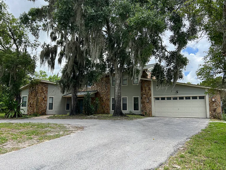 8015 Sycamore Dr — Photo 1