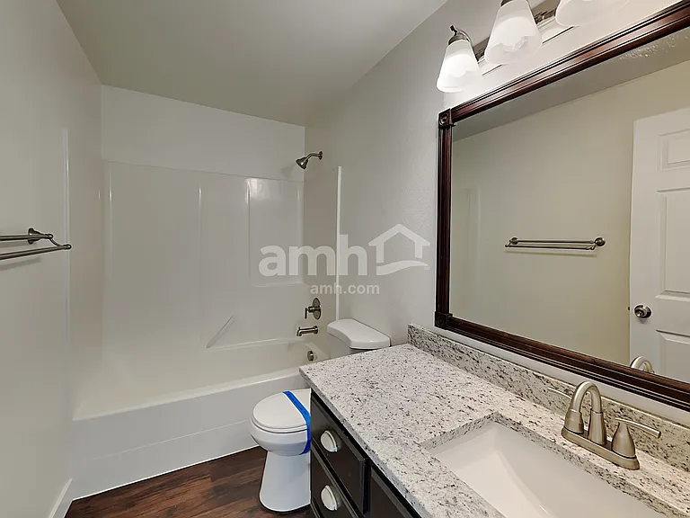 286 W 14th St — Photo 14