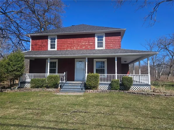 6157 Godfrey Rd, Burt, NY 14028