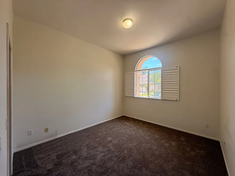 5254 Southhampton Cv — Photo 13