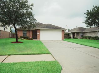 155 Rustic Colony Ln, Dickinson, TX 77539