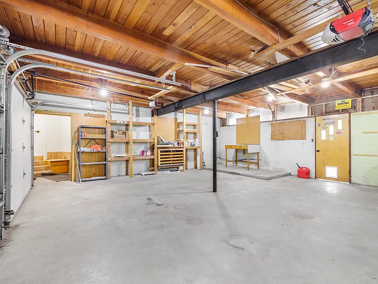 210 N 1st St #2 — Photo 25