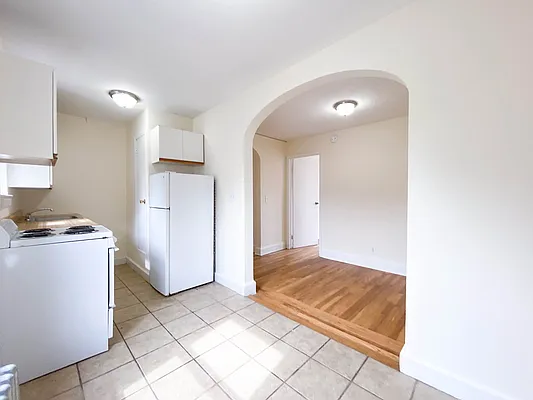 Rented by City Connections Realty | media 40