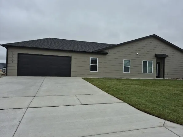 9303/9305 E Wassall Ct, Wichita, KS 67210