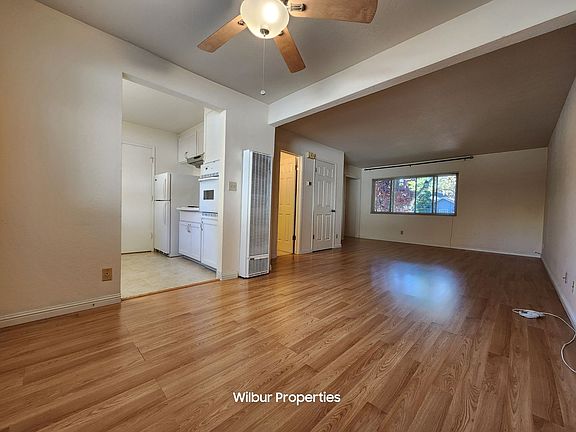 4th image of 355 Webster St #C