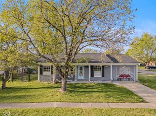 5240 Vinewood Ct, Columbus, IN 47203