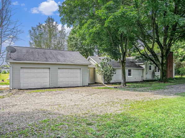 9992 N Van Kal Ave, Otsego, MI 49078