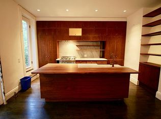 121 Saint Marks Pl, Brooklyn, NY 11217