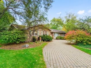 129 Surrey Ln, Burr Ridge, IL 60527