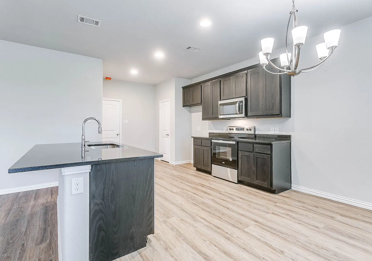 1/2 Off First Month's Rent! — Photo 2