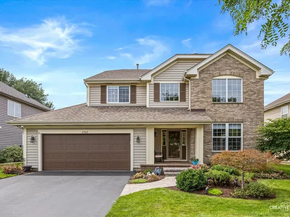 2562 N Jade Ave, Arlington Heights, IL 60004