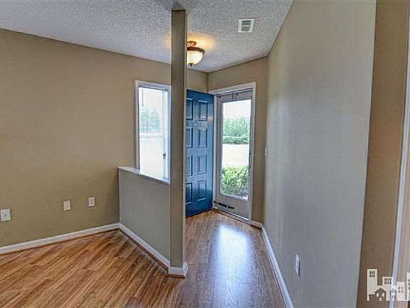 3rd image of 4168 Breezewood Dr APT 104
