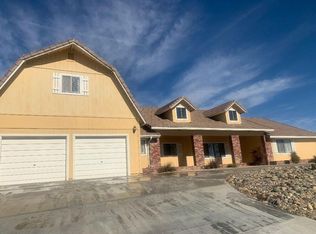 18388 Kamana Rd, Apple Valley, CA 92307