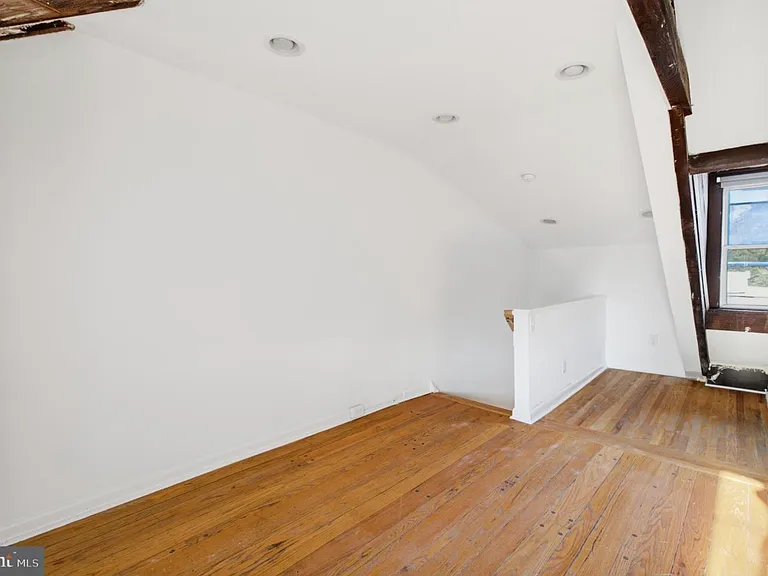 747-00 S 2nd St #Penthouse 3F — Photo 14