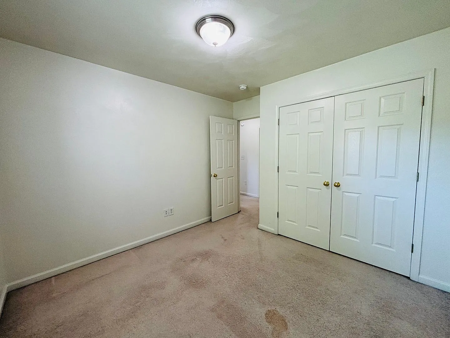 3 Bedroom 2.5 Bath Townhouse — Photo 3