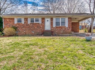 917 Meadow Ln, Russellville, KY 42276