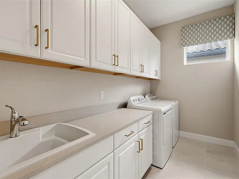 7708 Moonbeam Ave — Photo 34
