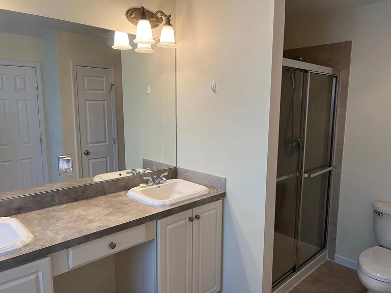 49 Truman Ave — Photo 13