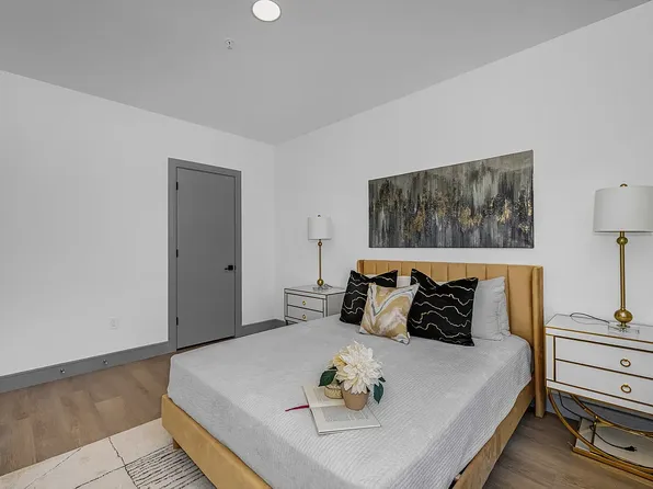 1435 10th Street image 11 of 59