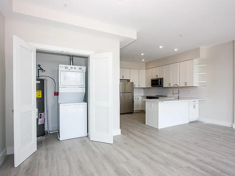 141 Newark Ave #5 — Photo 9