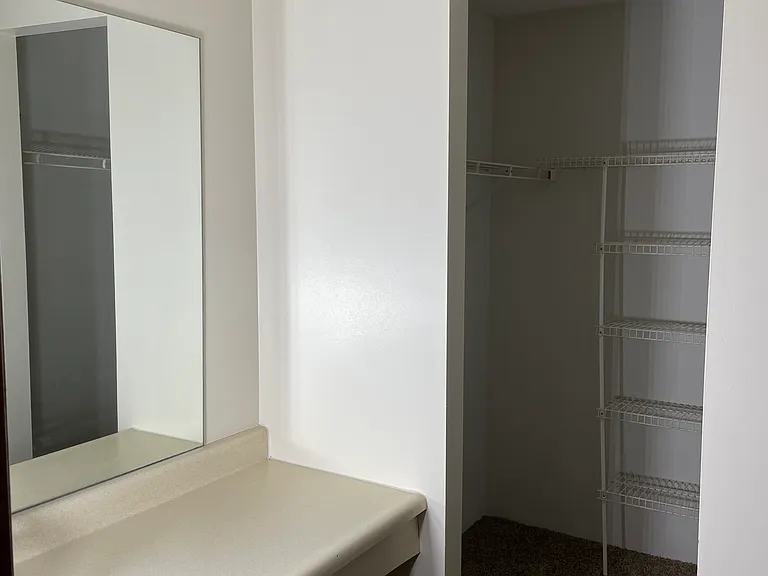 Lees Crossing Apartments — Photo 49